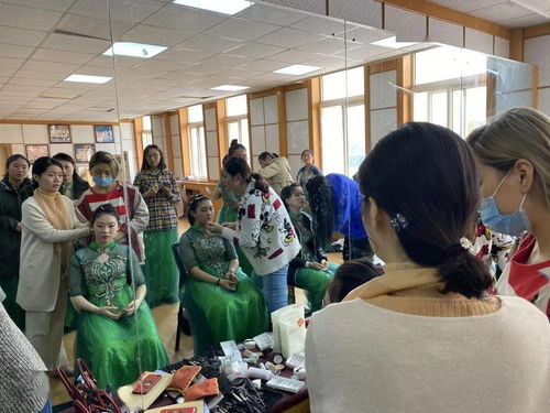 青岛二中教育集团民乐团喜获 新时代,十个一伴我成长 青岛市第三十届中小学生艺术节器乐展演高中民乐第一名