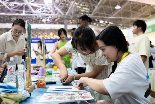 贵州贵阳 教育交流周 文化艺术展风采