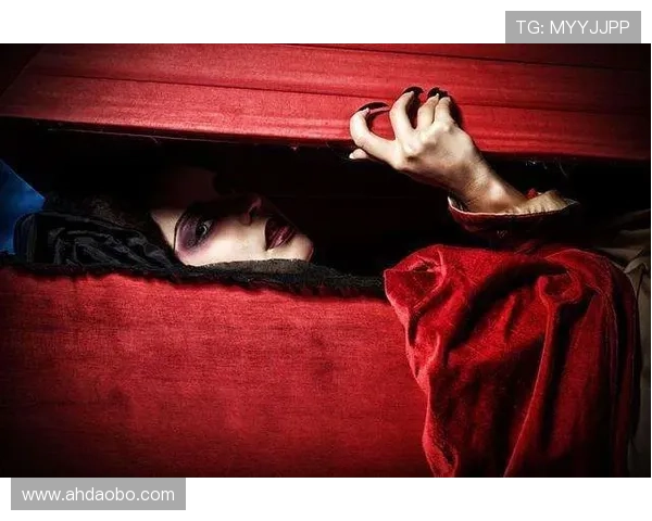 《女尸谜案》：16个人的死亡，1个女人背负的沉重真相